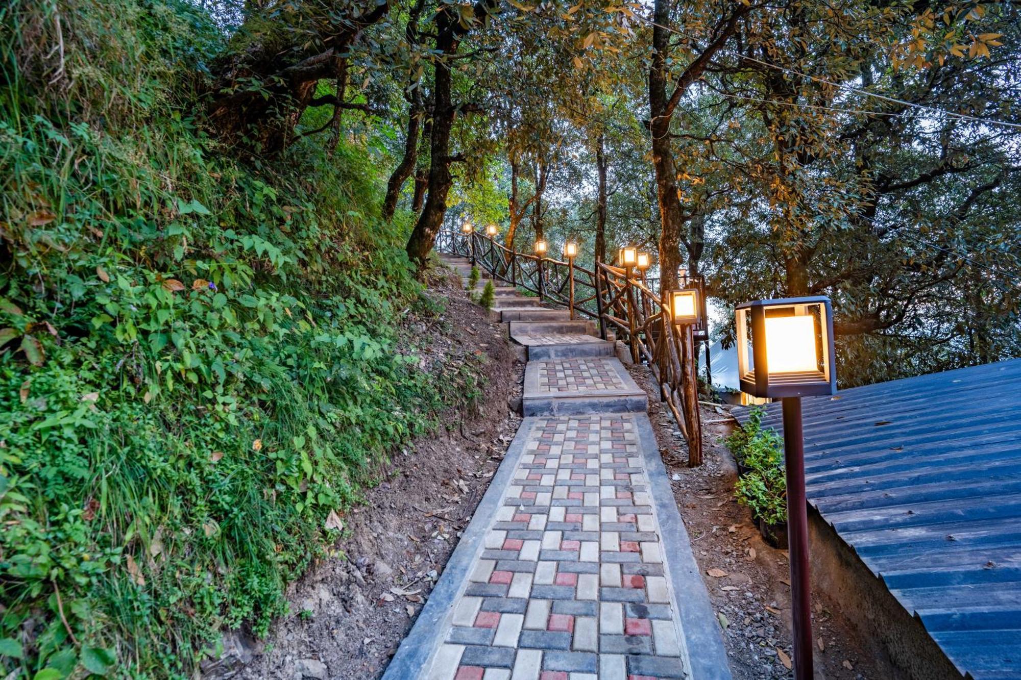The Whispering Oaks 호텔 나이니탈 외부 사진